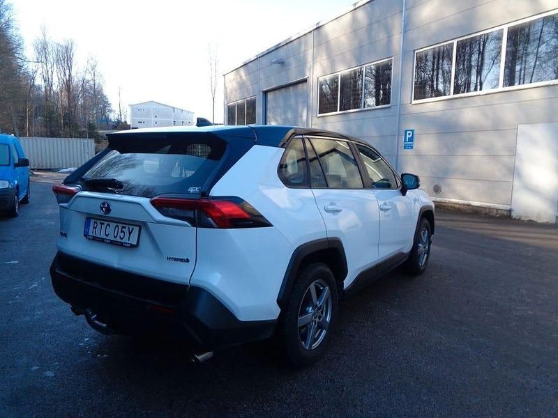 Begagnad Toyota RAV4 Hybrid Active 222 HK (163 kW) 2020 Vit SUV