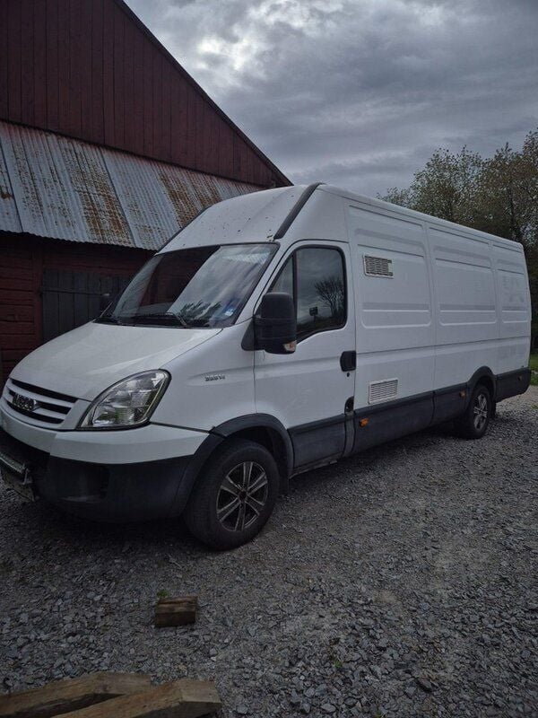 Vit Begagnad 2008 Iveco Daily | 80 000 kr (Lite dyr) - Bild 1/4