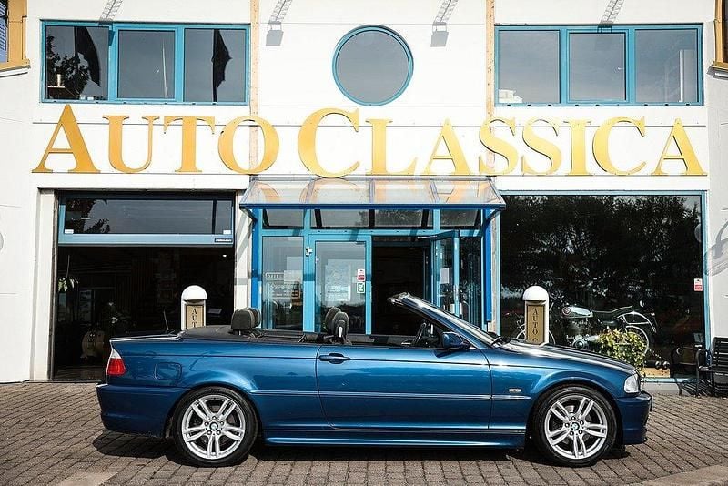 Blå metallic Begagnad 2002 BMW 325 Cabriolet M Sport Cab | 159 000 kr (Marknadspris) - Bild 1/4