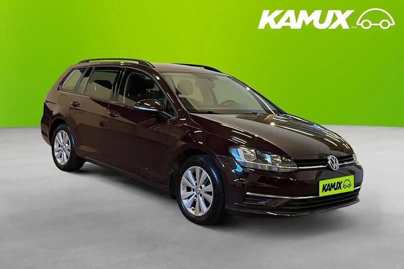 Svart Begagnad 2018 VW Golf VII Kombi | 119 700 kr (Superpris) - Bild 1/4