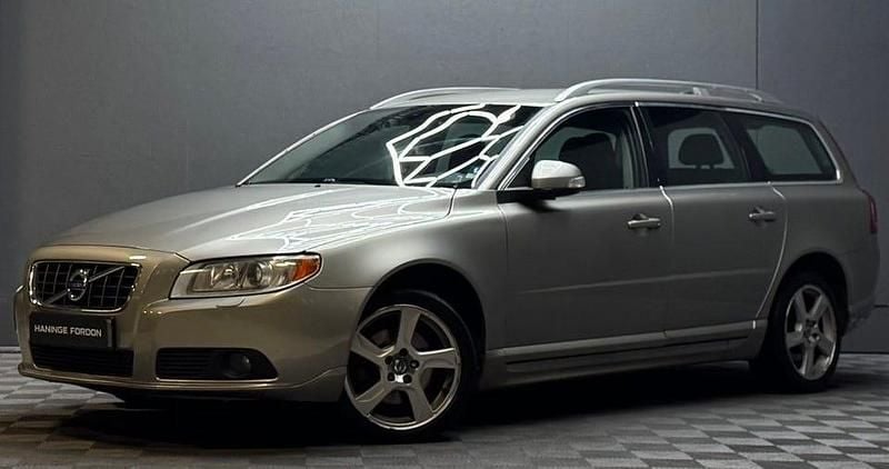 Brun Begagnad 2011 Volvo V70 Summum Kombi | 69 900 kr (Marknadspris) - Bild 1/4
