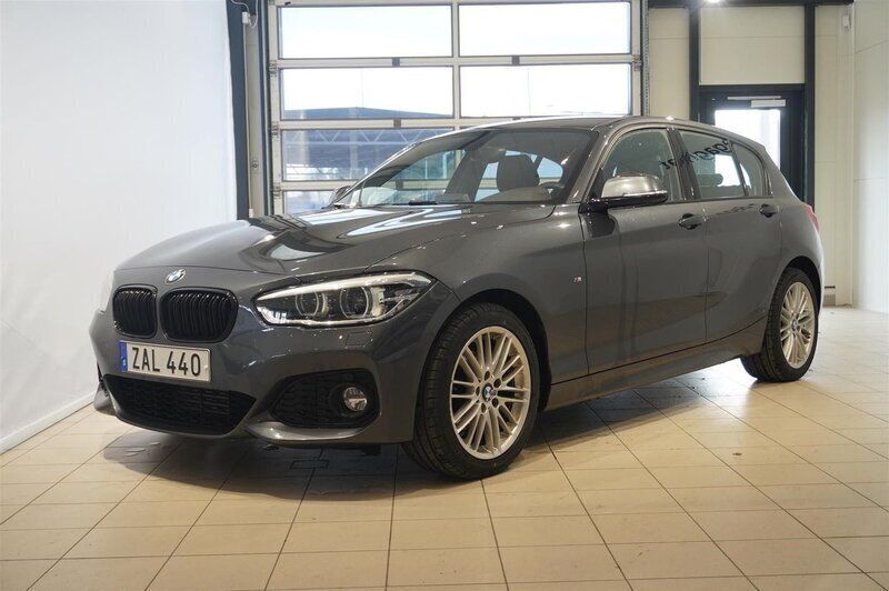 Begagnad BMW 118 Shadowline 150 HK (110 kW) 2017 Okänd Halvkombi