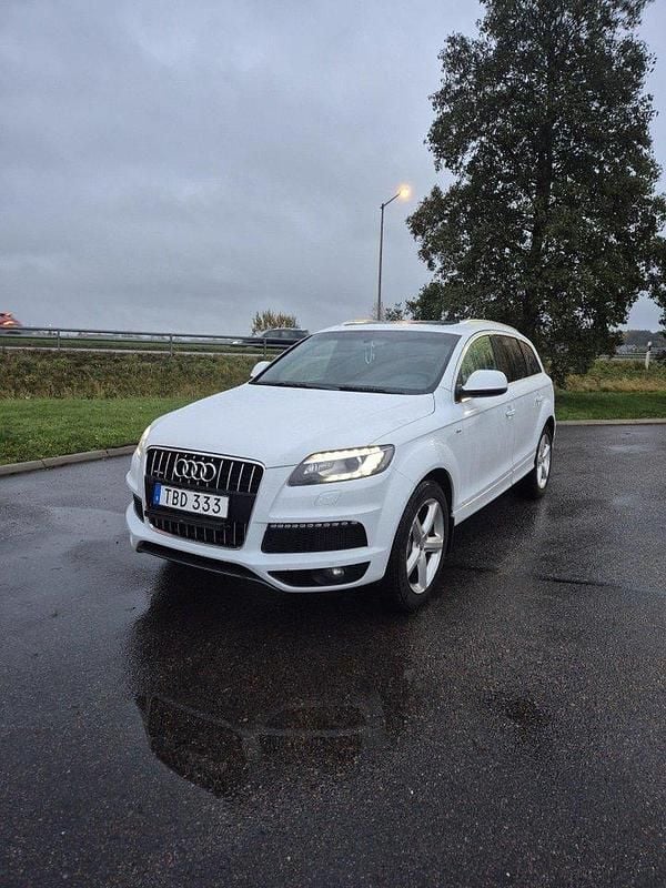 Vit Begagnad 2014 Audi Q7 S-Line SUV | 169 999 kr (Bra pris) - Bild 1/4