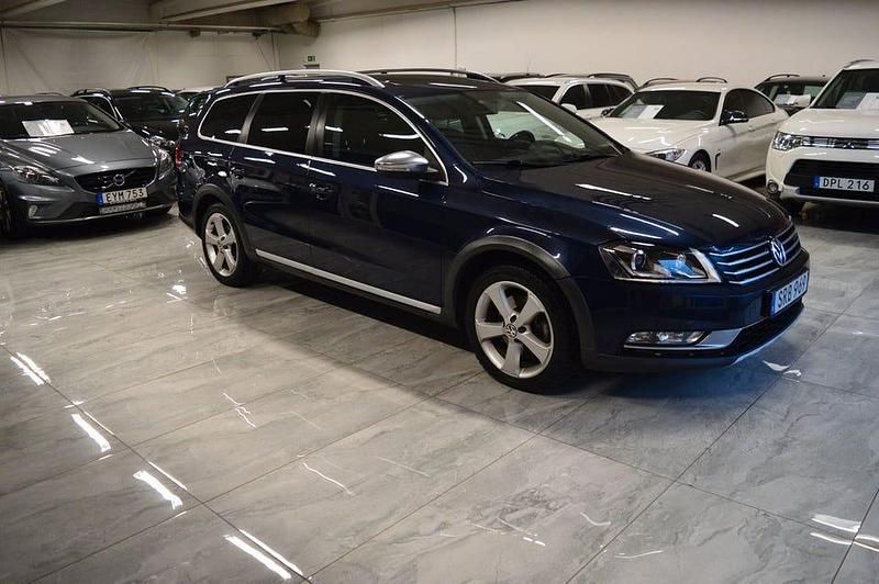 Begagnad VW Passat Alltrack 177 HK (130 kW) 2014 Mörkblå Kombi