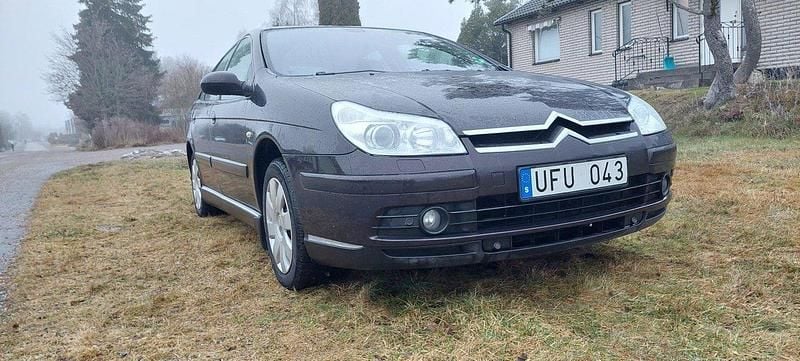 Svart Begagnad 2007 Citroën C5 Halvkombi | 54 000 kr (Dyr) - Bild 1/4