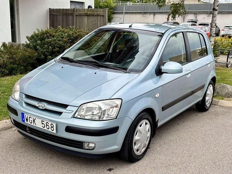 Blå Begagnad 2005 Hyundai Getz Halvkombi | 17 000 kr (Marknadspris) - Bild 1/4