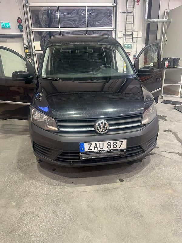 Begagnad 2018 VW Caddy Minibuss | 129 000 kr (Lite dyr) - Bild 1/3