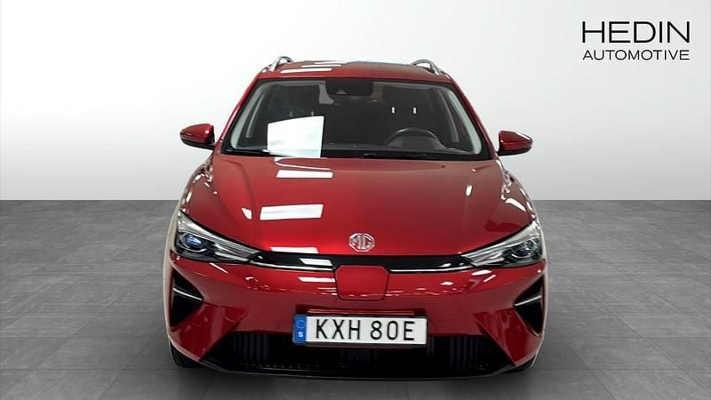 Röd (red) Begagnad 2022 MG MG5 EV Kombi | 169 900 kr (Superpris) - Bild 1/4