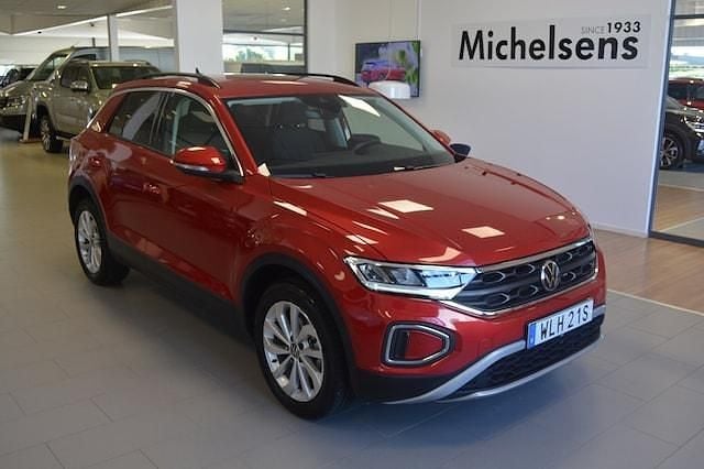 Röd Begagnad 2025 VW T-Roc Edition SUV | 299 900 kr (Lite dyr) - Bild 1/4