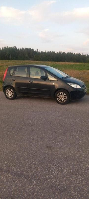 Svart Begagnad 2007 Mitsubishi Colt Halvkombi | 18 800 kr (Marknadspris) - Bild 1/4
