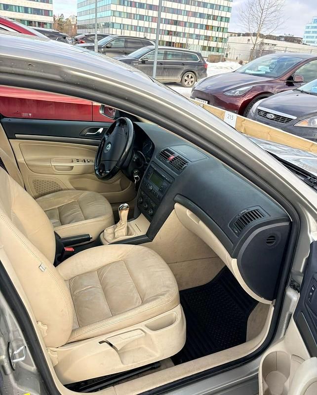 Begagnad Skoda Octavia 102 HK (75 kW) 2007