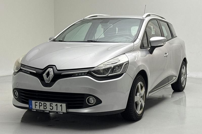 Begagnad Renault Clio IV Dynamique 90 HK (66 kW) 2015 Silver Kombi