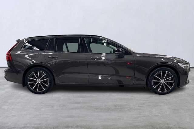 Begagnad Volvo V60 Plus 355 HK (261 kW) 2025 Grå Kombi