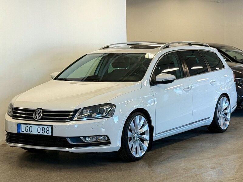 Vit Begagnad 2011 VW Passat GT Kombi | 99 900 kr (Lite dyr) - Bild 1/4