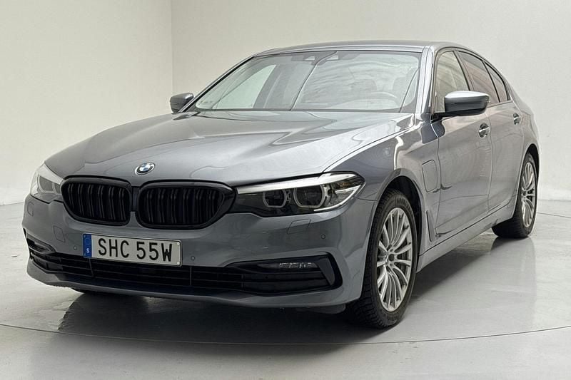 Begagnad BMW 530 iPerformance 252 HK (185 kW) 2020 Blå Sedan