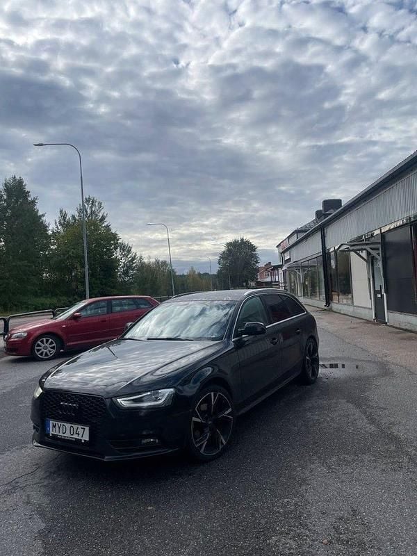 Begagnad Audi A4 177 HK (130 kW) 2012 Svart Kombi