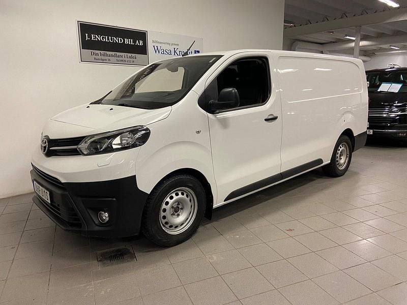 Vit Begagnad 2020 Toyota Proace Van | 279 900 kr (Dyr) - Bild 1/4