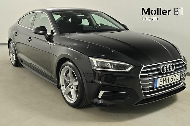 Svart (brilliantsvart) Begagnad 2019 Audi A5 Sportback Comfort Halvkombi | 249 900 kr (Marknadspris) - Bild 1/4