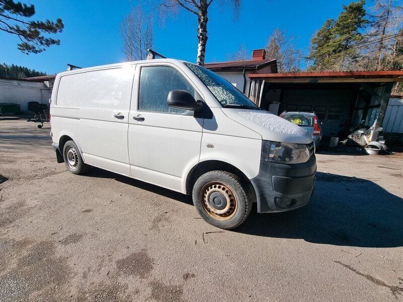 Vit Begagnad 2014 VW T5 Van | 89 900 kr (Marknadspris) - Bild 1/4