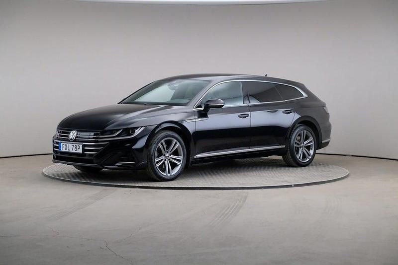 Deep black (pearl) Begagnad 2023 VW Arteon R-line Kombi | 269 000 kr (Marknadspris) - Bild 1/4