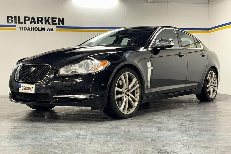 Svart Begagnad 2010 Jaguar XF Sedan | 99 900 kr - Bild 1/4