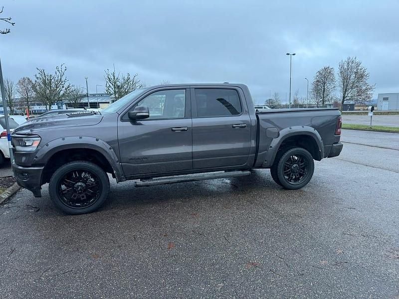 Begagnad Dodge Ram 401 HK (294 kW) 2020