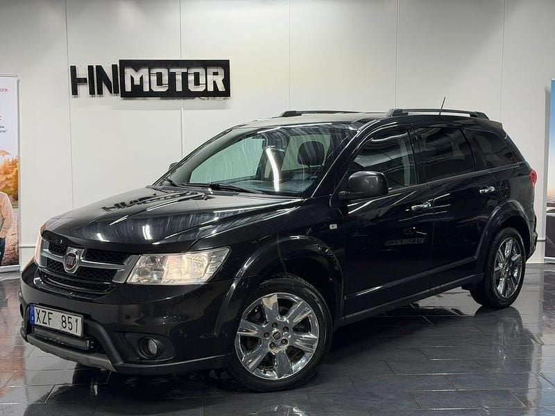 Svart Begagnad 2013 Fiat Freemont SUV | 79 900 kr (Marknadspris) - Bild 1/4