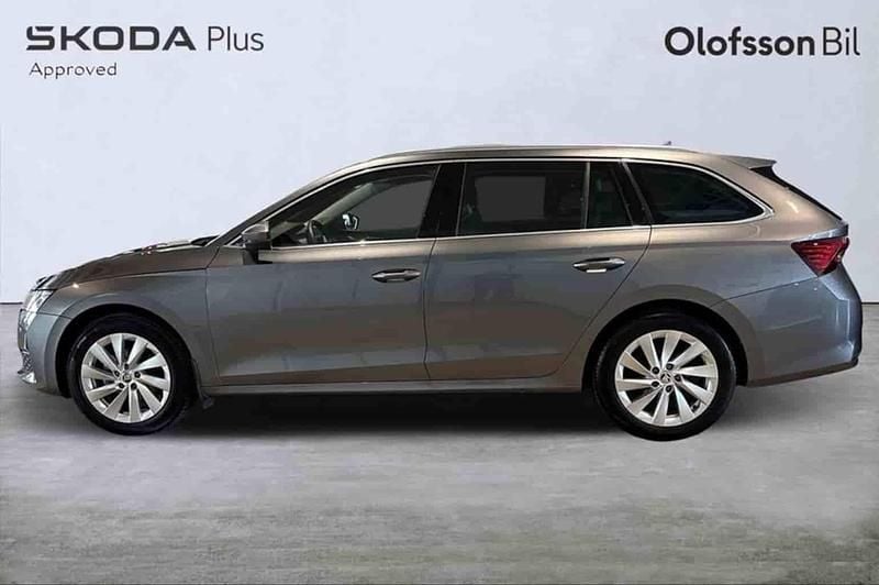 Grå Begagnad 2025 Skoda Octavia Kombi | 329 800 kr - Bild 1/1