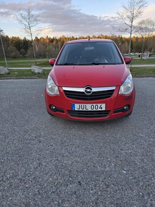 Röd Begagnad 2009 Opel Agila Halvkombi | 30 000 kr - Bild 1/4