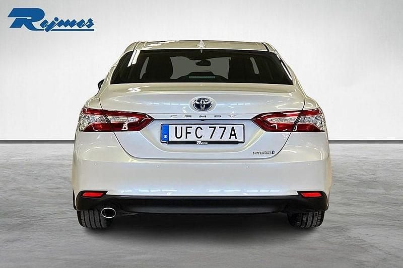 Begagnad Toyota Camry Executive 178 HK (130 kW) 2020 Vit Sedan