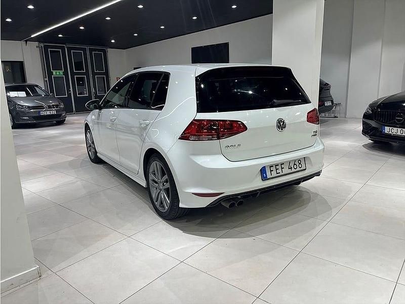Begagnad VW Golf VII R-line 150 HK (110 kW) 2016 Vit Halvkombi