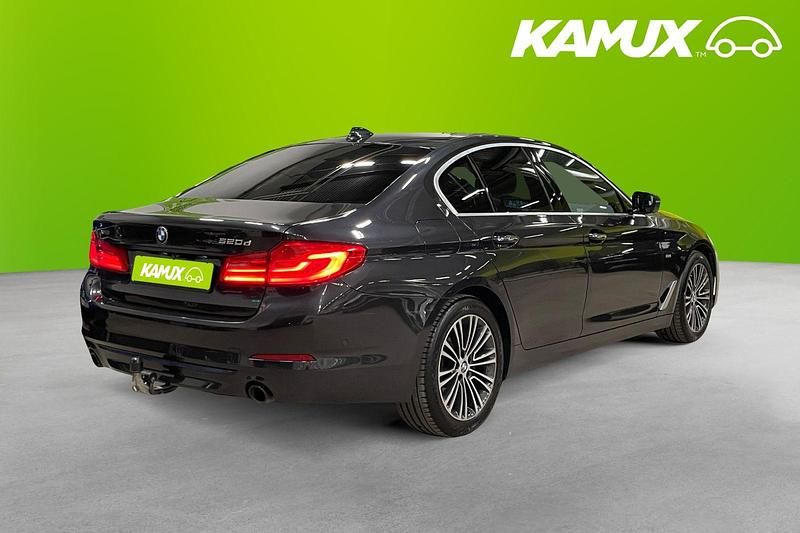 Begagnad BMW 520 Sport Line 190 HK (139 kW) 2017 Silver/grå Sedan