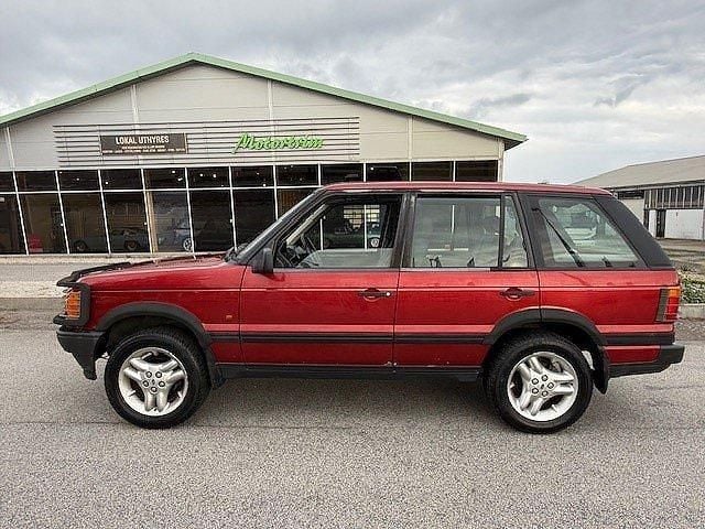 Röd metallic Begagnad 1996 Land Rover Range Rover SUV | 149 000 kr - Bild 1/4
