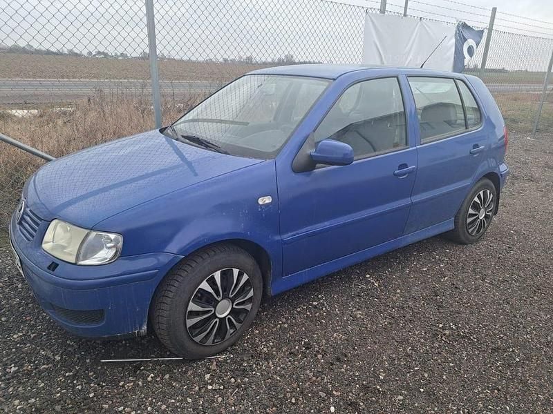 Begagnad 2000 VW Polo | 14 500 kr (Marknadspris) - Bild 1/2