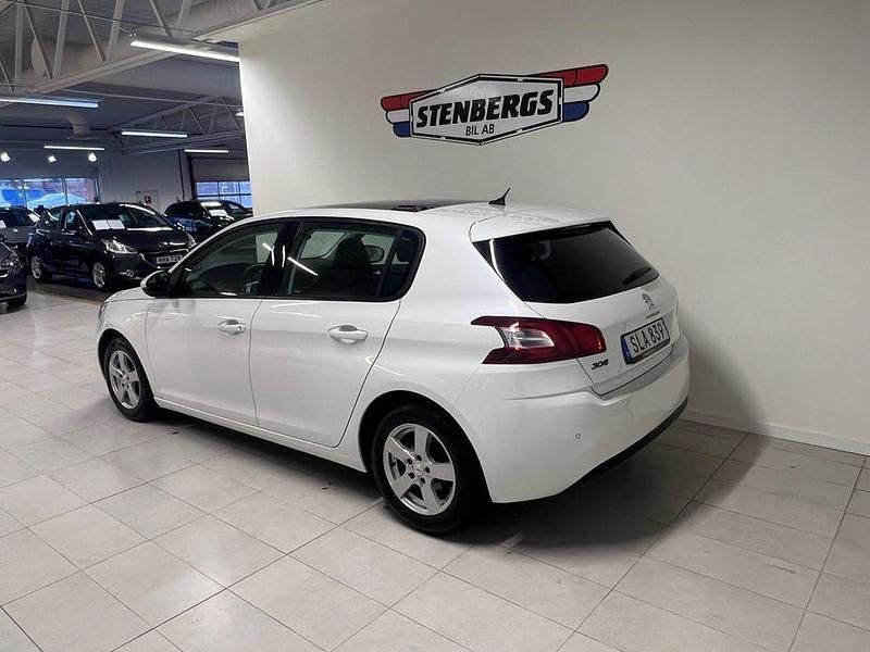 Begagnad Peugeot 308 Active 116 HK (85 kW) 2014 Vit Halvkombi