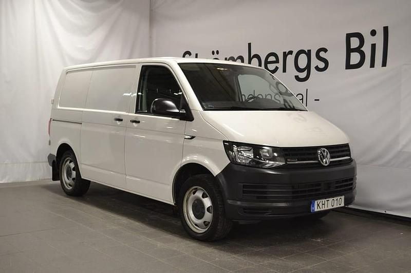 Vit Begagnad 2018 VW T6 Van | 239 000 kr (Marknadspris) - Bild 1/4