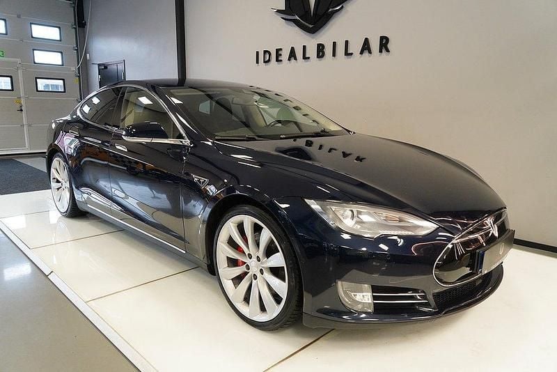 Begagnad 2014 Tesla Model S Halvkombi | 259 900 kr (Dyr) - Bild 1/4