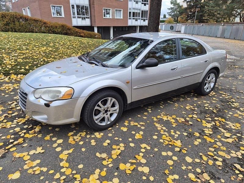 Silver Begagnad 2006 Chrysler Sebring Sedan | 12 000 kr (Superpris) - Bild 1/4