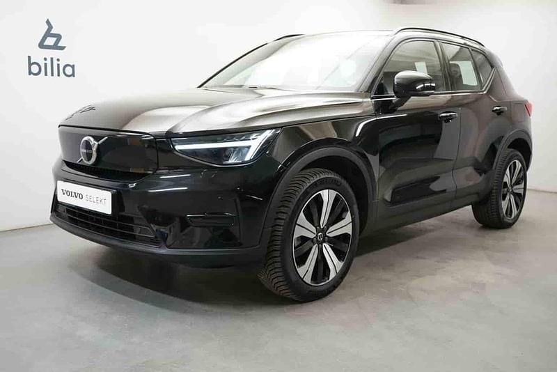 Begagnad Volvo XC40 Single Motor 175 kW (238 HK) 2023 Svart SUV