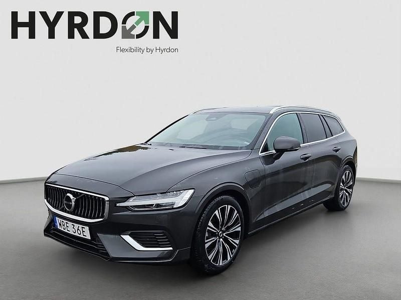 Grå Begagnad 2024 Volvo V60 Kombi | 479 000 kr (Dyr) - Bild 1/4