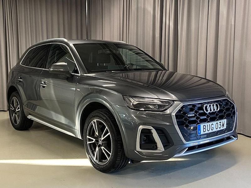Grå Begagnad 2022 Audi Q5 S-Line SUV | 359 900 kr (Bra pris) - Bild 1/4