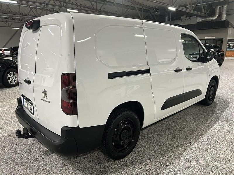 Begagnad Peugeot Partner 102 HK (75 kW) 2021 Vit Minibuss