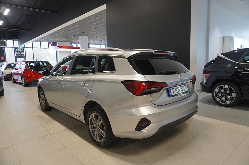 Begagnad MG MG5 EV Comfort 130 kW (177 HK) 2022 Grå Kombi