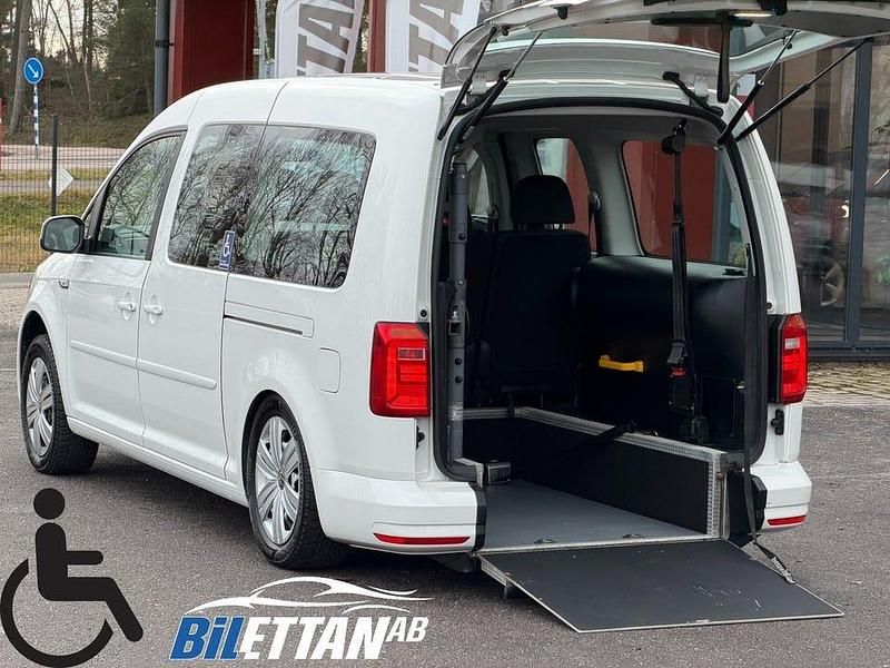 Begagnad VW Caddy Maxi Life Life 110 HK (80 kW) 2019 Vit Minibuss