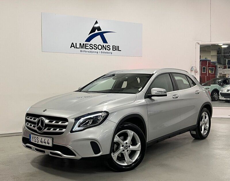 Silver Begagnad 2017 Mercedes GLA200 Edition SUV | 249 900 kr (Marknadspris) - Bild 1/4