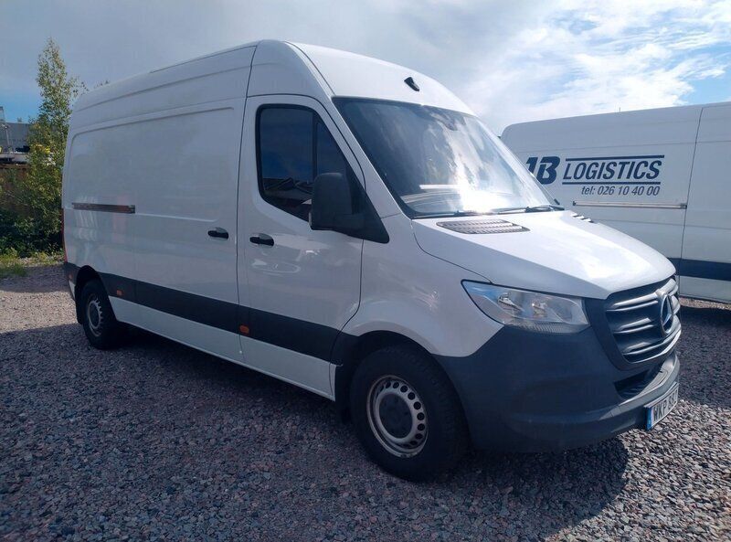 Begagnad Mercedes Sprinter 143 HK (105 kW) 2020 Orange (vit) Van