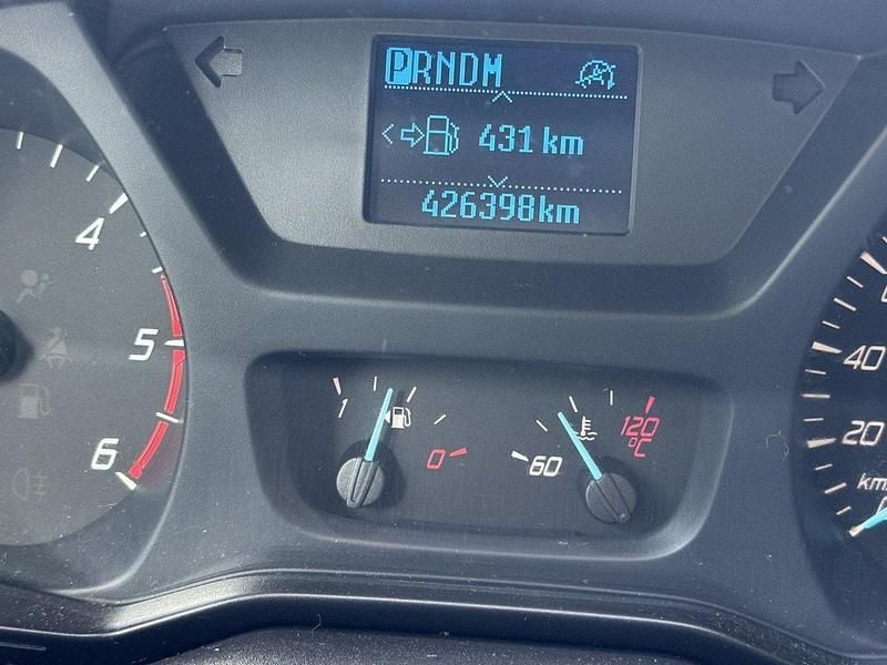 Vit Begagnad 2019 Ford Transit Kombi | 149 999 kr (Dyr) - Bild 1/4