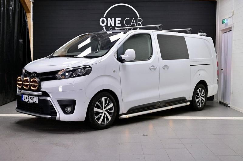 Vit Begagnad 2019 Toyota Proace Van | 359 800 kr - Bild 1/4