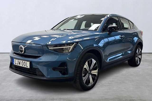 Blå Begagnad 2022 Volvo C40 Core SUV | 329 900 kr (Marknadspris) - Bild 1/4