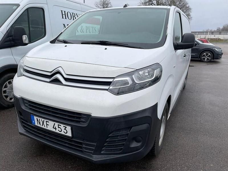 Vit Begagnad 2017 Citroën Jumpy Minibuss | 129 000 kr (Bra pris) - Bild 1/2